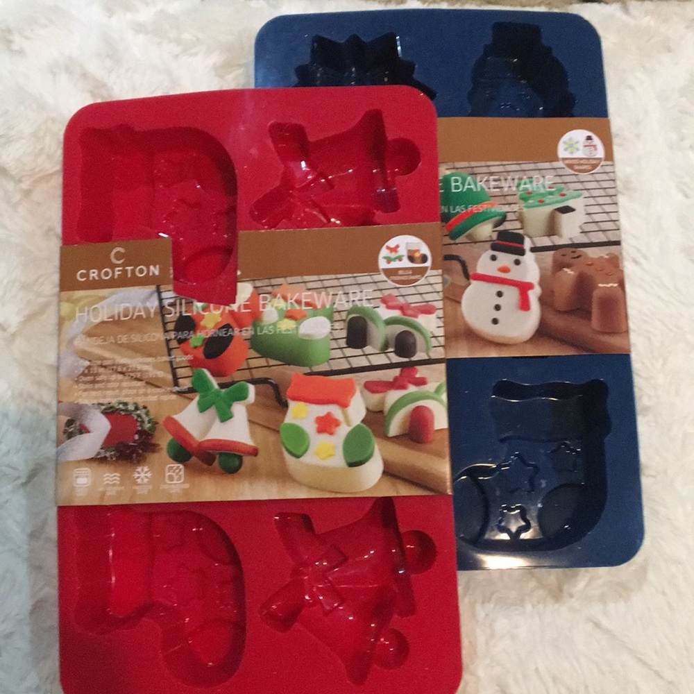 Holiday silicone bakeware NEW